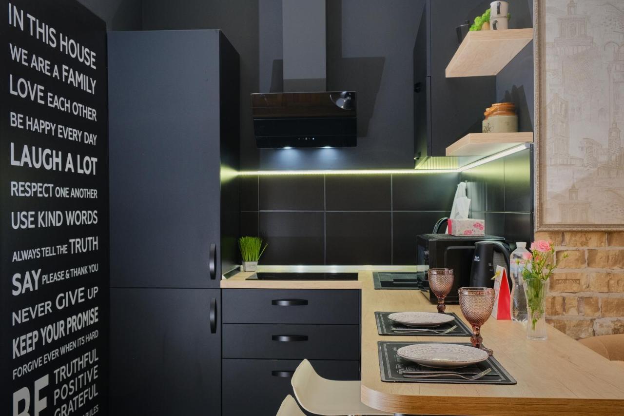 Central Apartments Odessa Ngoại thất bức ảnh