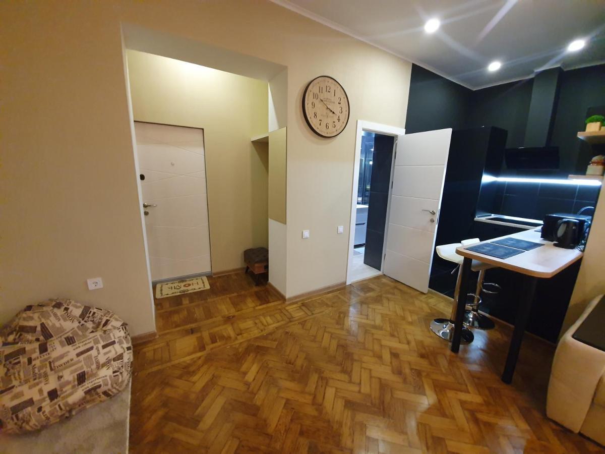Central Apartments Odessa Ngoại thất bức ảnh